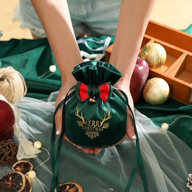 20 Pcs/Lot Creative Letter Printed Christmas Gift Bag Festive Supplies Bow Bells Velvet Bag With Cord